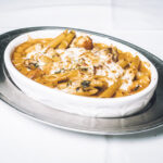 Penne con petti di Pollo e Funghi al Forno (A1, G)